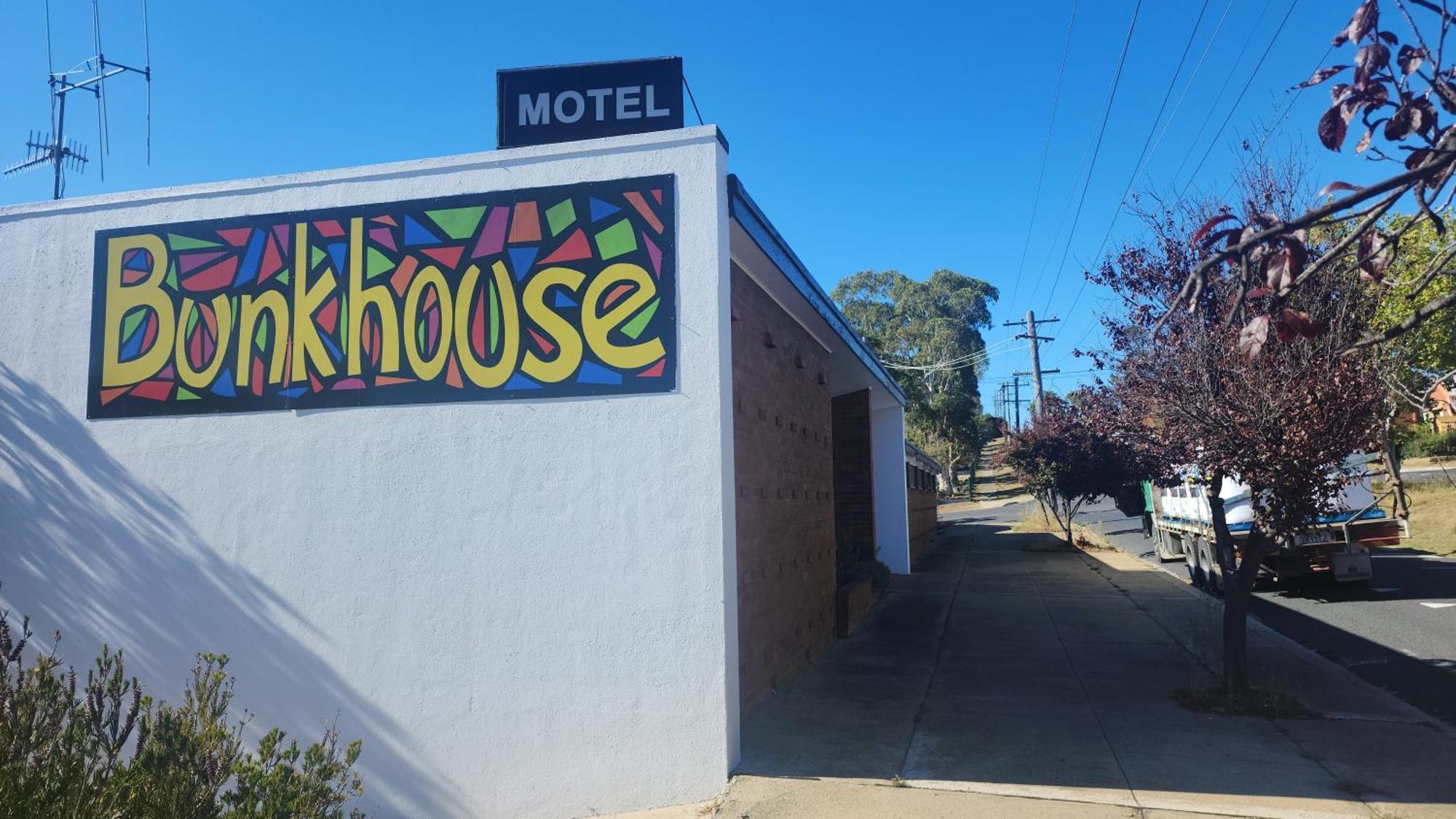 Motel Bunkhouse *